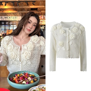 Pull court en tricot ajouré à manches longues et col rond, style décontracté et romantique à la <span class=keywords><strong>française</strong></span>, en <span class=keywords><strong>laine</strong></span>/viscose, avec fermeture boutonnée - Product Image 2