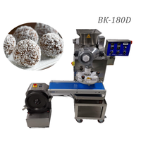 Ligne de production automatique de petites boules de dattes à la noix de coco, petite machine à fabriquer des boules de dattes protéinées, machine à fabriquer des boules de bonheur pour la vente au détail