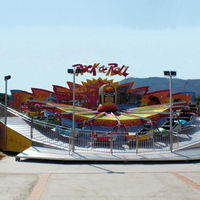 Manège mobile de fête foraine : Rock Roll Ride, type Wave Swinger, monté sur remorque, pour sensations fortes