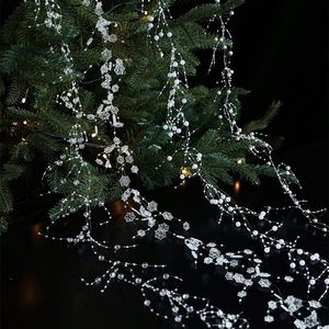 Guirnalda de Perlas y Cristales de Hielo Navideños con Cuentas Colgantes y Cadena de Perlas para Decoración de Árboles - Product Image 1