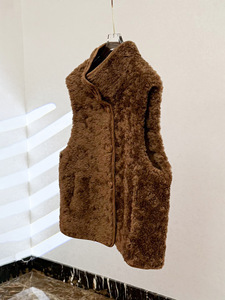 <strong>Women</strong> Reversible Wool Fuzzy <strong>Sherpa</strong> Suede Stand Collar Sleeveless Vest <strong>Gilet</strong> Ladies Double Sided Wear Warm Shearling Vest - Product Image 3