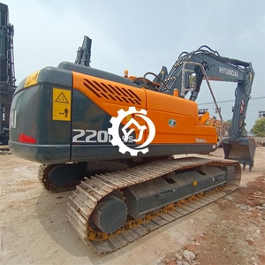 حفارة هيونداي 220LC-9S مستعملة بحالة جيدة، قطع غيار أصلية، ساعات تشغيل منخفضة - Product Image 4