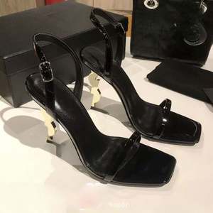 Zapatos de Tacón Alto para Mujer, Nuevos, Estilo Celebridad Online, con las Misma Letras y Negros, Stilettos Sexys con Sandalias para Mujer - Product Image 5