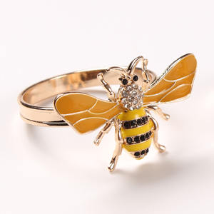 Anello Portatovagliolo a Forma di Insetto con Diamante, Anello Portatovagliolo a Forma di Ape, Anello Portatovagliolo a Forma di Animale con Gocce d'Olio, Bottone Portatovagliolo a Forma di Farfalla - Product Image 5