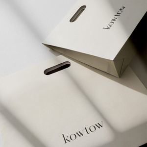 ถุงกระดาษช้อปปิ้งสีขาวพิมพ์โลโก้ส่วนตัวขนาดใหญ่สุดหรู - Product Image 4
