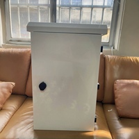 Boîtier de commande YanGao, boîtier de commande en acier personnalisé non standard avec capuchon anti-pluie et trous de ventilation IP65