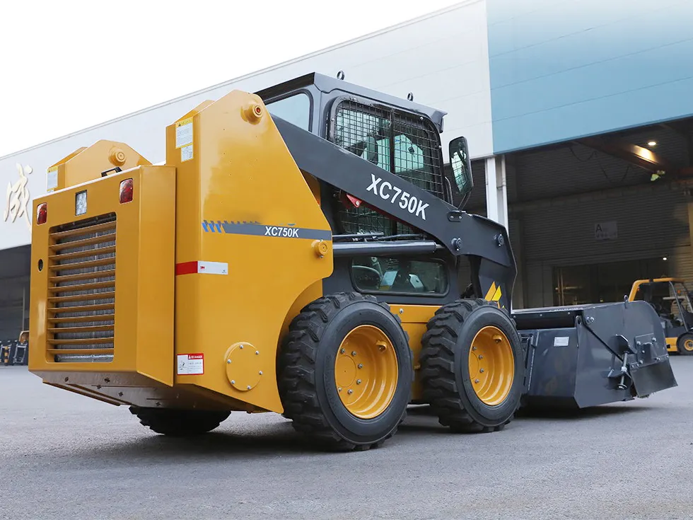 Goede Prestaties Hoge Operationele Efficiëntie Skid Stuurlader Met Digger Attachment Xc 750K