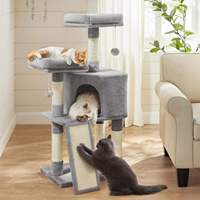 Arbre à chat de luxe de 114 cm avec perchoir rembourré en peluche, niche cachée, poteau à gratter en sisal, rampe et jouets pompons suspendus pour chats d'intérieur