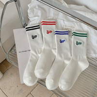 Chaussettes de sport mi-mollet en coton brodées à deux lettres, style coréen, absorbantes, pour femme, printemps