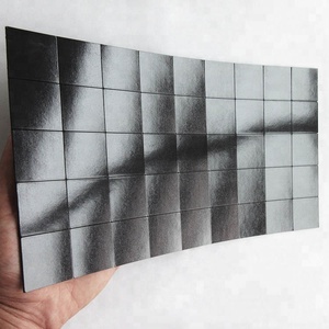 Carré de feuilles magnétiques découpées flexibles personnalisées avec support auto-adhésif - Product Image 6