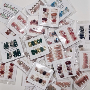 Fournitures pour <span class=keywords><strong>ongles</strong></span> directement de l'usine : Offre promotionnelle sur <span class=keywords><strong>faux</strong></span> <span class=keywords><strong>ongles</strong></span> à presser faits main, colorés et design - Product Image 2