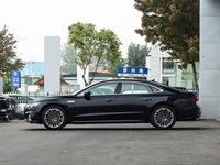 Véhicule essence Audi A7L, 4 portes, 5 places, neuf, 4 roues motrices, Audi A7L en stock