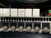 Amplificateur de puissance professionnel de classe H 4 canaux 4x1800W de haute qualité pour caissons de basses et performances scéniques