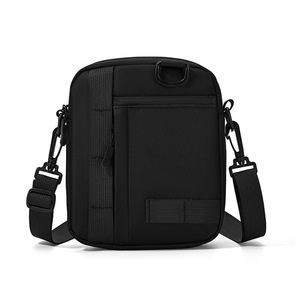 Nouveau style tendance : Sac bandoulière homme en polyester, design simple, ceinture réglable, sac messager imperméable - Product Image 1