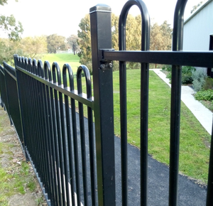 Clôture modulaire en métal au design moderne Panneaux de clôture à lattes pour l'intimité Clôture de <span class=keywords><strong>jardin</strong></span> extérieure - Product Image 2