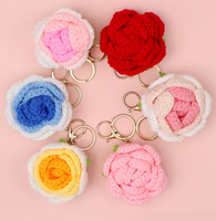 Porte-clés en peluche mignon avec un grand motif de rose, jouet en crochet amigurumi écologique fait main pour accessoires de sac à main