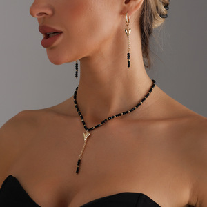 Black Beaded Heart Pendant <b>Necklace</b> for Women, Light Luxury Sexy Ins Style Jewelry Set - Product Image 3