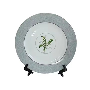 จานเซรามิคลายลิลลี่ออฟเดอะแวลลีย์ จานแบนตื้นสำหรับอาหารเช้า จานเนื้อ - Product Image 1