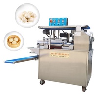 Machine de remplissage de petits pains farcis entièrement automatique en acier inoxydable type rouleau pain faisant la machine à pain à la vapeur