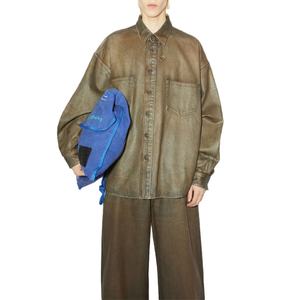 เสื้อเชิ้ตเดนิมผู้ชายทรงโอเวอร์ไซส์ ผ้าฝ้าย 100% สวมใส่สบาย ไม่ยับ ทรงลำลอง แบบกระดุม  สำหรับทุกเพศ - Product Image 1