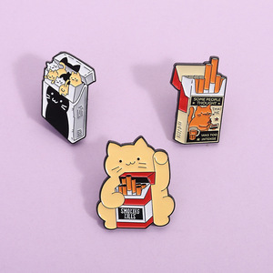 3 стиля мультяшная сигаретная коробка с кошкой эмаль предупреждение о курении убивает лозунг броши на лацканах одежды значки забавная мягкая эмалированная булавка на лацкан - Product Image 2