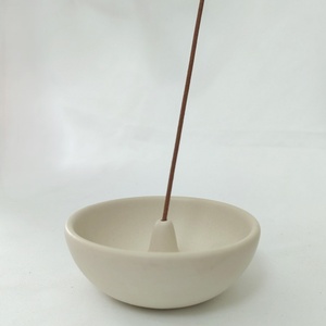 ที่วางธูปเซรามิกแบบพรีเมี่ยมสำหรับธูปและธูป - Product Image 1