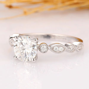 1.5ct 925 Sterling Sliver <b>Dainty</b> Jewelry Engagement <b>Ring</b> Round Cut Halo Moissanite Diamond <b>Rings</b> Wedding <b>Ring</b> - Product Image 1