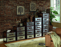 Chaise industrielle de luxe en aluminium, style loft, armoire de rangement vintage, coffre, grande armoire rétro aviateur