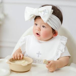 Ensemble cadeau de baptême Pinuotu pour bébé, <span class=keywords><strong>bavoir</strong></span>, bandeau et chaussettes 100% coton avec croix brodée pour nouveau-nés garçons et filles - Product Image 5