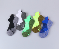Vente en gros Bas quantité minimale de commande Sport Athlétique Homme Arc et Cheville Chaussettes de Compression