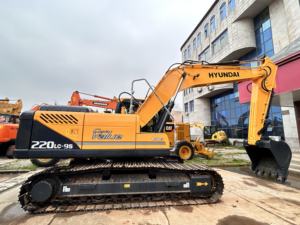 Excavatrice Hyundai 220Lc-9S d'occasion la plus performante en termes de coûts Excavatrice Hyundai d'occasion de haute qualité - Product Image 2