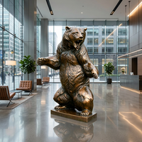Sculpture d'ours en bronze puissante avec base ornée - Décoration animale classique de luxe en bronze pour grands intérieurs, sculpture d'ours en bronze