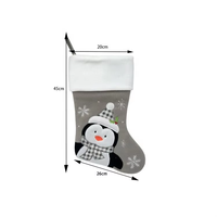 Vente en gros de bas de Noël 2025 pour célébrations joyeuses Ornement d'arbre de Noël gris avec sac de bonbons Décoration de cadeau de vacances