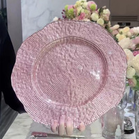 Vente en gros Assiette de luxe 13 pouces en or avec chargeur en verre Assiette de base moderne pour fêtes de mariage et restaurants