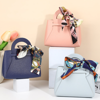 Nouveau style, porte-clés pour femmes, mini sac mignon en cuir PU, porte-monnaie moderne, porte-clés, accessoires de charme, mini sac en cuir, porte-clés