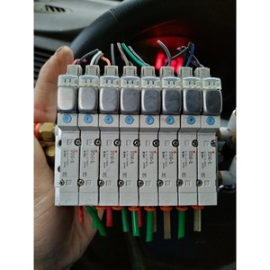 Vanne Solénoïde SY3140-5L 8 bits avec base, équipement d'automatisation industrielle - Product Image 2