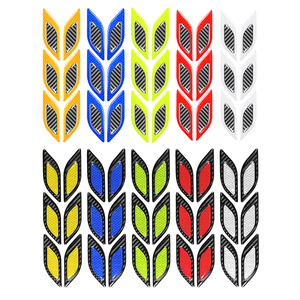 Amazon 6 uds pegatinas reflectantes de seguridad para coche calcomanías de advertencia de visión nocturna anticolisión para coches y motocicletas - Product Image 5