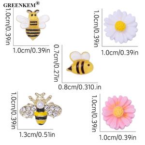 10PCS Bolsa Y2K Estilo 3D Decoraciones <span class=keywords><strong>de</strong></span> <span class=keywords><strong>uñas</strong></span> Art Golden Bee Daisy Floral Mix Shape Alloy Nail Charms a granel - Product Image 6
