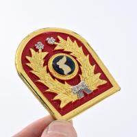 Badge en métal émaillé moulé sous pression, broche personnalisée, accessoire durable fait main pour la décoration d'uniformes