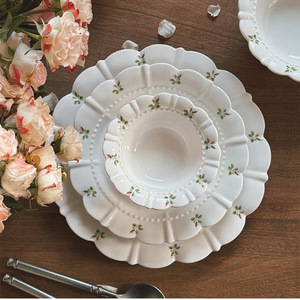 Plato de Cerámica con <span class=keywords><strong>Diseño</strong></span> Retro Vintage Francés Pintado a Mano con Rosas y Tazas y Platillos de Café Pequeños y Creativos de Alta Calidad - Product Image 1