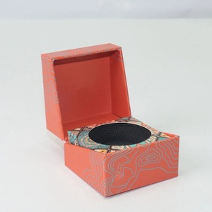 กล่องบรรจุภัณฑ์ของขวัญแม่เหล็กแบบหรูหรา ทำจากกระดาษแข็ง สามารถปรับแต่งได้ตามความต้องการ - Product Image 2