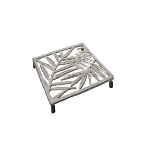 Gold Leaf Shape Cast Aluminium <b>Trivet</b> Elegant Metal <b>Trivet</b> for Serving Mats and Pads Gold Plated - Product Image 5