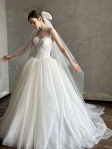 <span class=keywords><strong>Robe</strong></span> de mariée princesse volumineuse en tulle nuageux aérien avec corsage plissé croisé sculptural moderne - Product Image 6