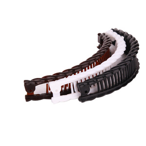 Pinces crocodiles à fiche banane de couleur unie coréenne 15cm griffe en plastique noir dentée anti-dérapant peigne à cheveux femmes accessoires de cheveux - Product Image 3