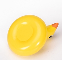 Porte-gobelet gonflable en PVC jaune conception de canard pour piscine plage sable jouets impression de Logo personnalisable pour tasses à thé au lait Cola