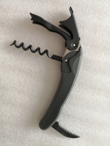 Tire-bouchon Premium en forme de tête de crevette, couleur personnalisée, Ouvre-bouteille multifonction en métal - Product Image 3