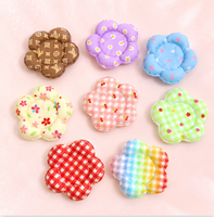 100 Breloques Fleurs Imprimées Marguerites à Dos Plat pour Décoration de Coque de Téléphone, Scrapbooking, Matériaux de Bricolage en Gros