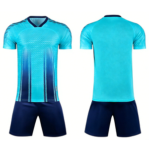 Maillot de football personnalisé avec logo, nom et numéro de l'équipe, tissu respirant et design tendance pour les joueurs - Product Image 5