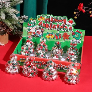 Jouet à pétrir sapin de Noël scintillant en EVA anti-stress pour les 5-7 ans - Product Image 4