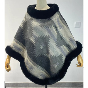 Hiver Femmes <span class=keywords><strong>Plaid</strong></span> Jacquard Oversized Wraps Coats Hoodie Faux Fur Collar Cape <span class=keywords><strong>Poncho</strong></span> Shawl - Product Image 4